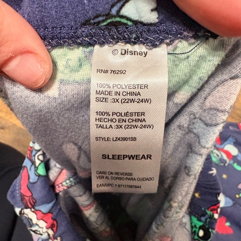 Disney Stitch Christmas Pajama Set 3X Holiday Fleece Sleepwear Lilo & Stitch - Picture 2 of 3